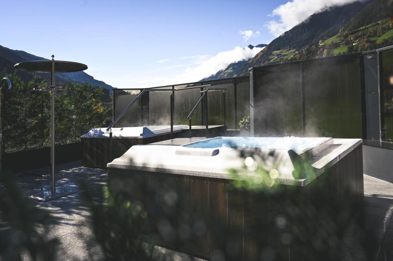 Wiesenhof Gardenresort San Leonardo in Passiria Dış mekan fotoğraf